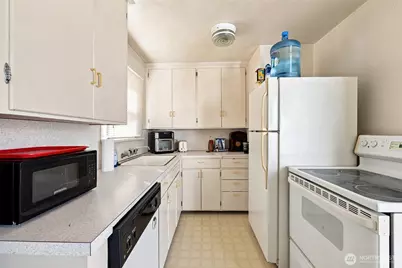 5911 SW Admiral Way, Seattle, WA 98116 - Photo 18