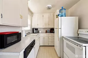 5911 SW Admiral Wy, Seattle, WA 98116 - Photo 18
