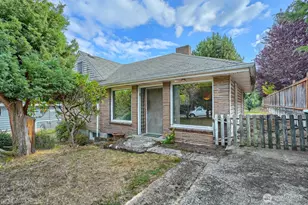 4329 S Webster St, Seattle, WA 98118 - Photo 1