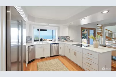 11812 Marine View Drive, Edmonds, WA 98026 - Photo 14