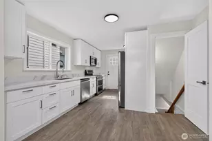 3023 SW Charlestown St, Seattle, WA 98126 - Photo 4