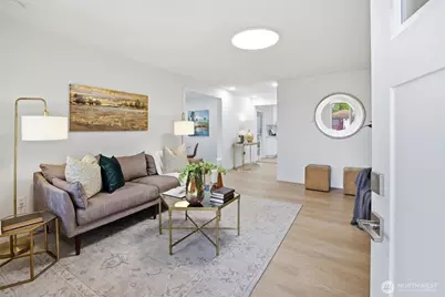 9812 59th Avenue S, Seattle, WA 98118 - Photo 2
