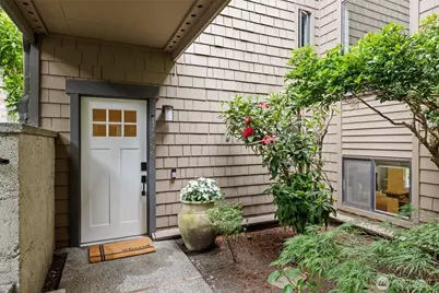 17498 NE 40th Place #I1, Redmond, WA 98052 - Photo 4