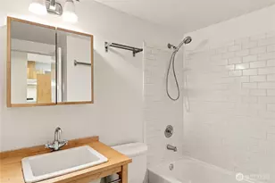 211 Summit Ave E, Seattle, WA 98102 - Photo 16