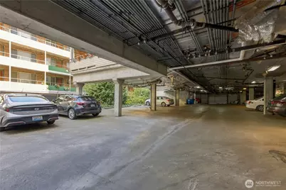 211 Summit Avenue E #108, Seattle, WA 98102 - Photo 26