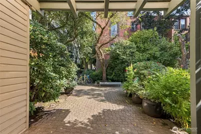 211 Summit Avenue E #108, Seattle, WA 98102 - Photo 22