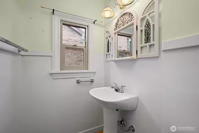 7710 Bagley Avenue N, Seattle, WA 98103 - Photo 36
