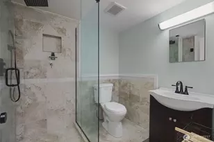 7710 Bagley Ave N, Seattle, WA 98103 - Photo 28