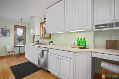 7710 Bagley Avenue N, Seattle, WA 98103 - Photo 10