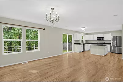 7825 Cortland Avenue SE, Snoqualmie, WA 98065 - Photo 12