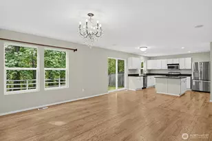 7825 Cortland Ave SE, Snoqualmie, WA 98065 - Photo 12