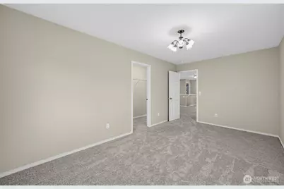 7825 Cortland Avenue SE, Snoqualmie, WA 98065 - Photo 16