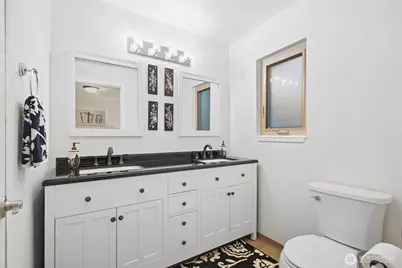 2326 49th Avenue SW, Seattle, WA 98116 - Photo 16