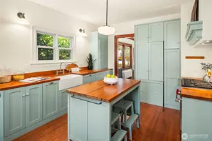 3915 Sunnyside Ave N, Seattle, WA 98103 - Photo 10