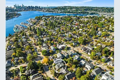 3915 Sunnyside Avenue N, Seattle, WA 98103 - Photo 36