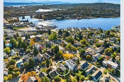 3915 Sunnyside Avenue N, Seattle, WA 98103 - Photo 32