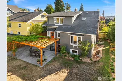 3915 Sunnyside Avenue N, Seattle, WA 98103 - Photo 26