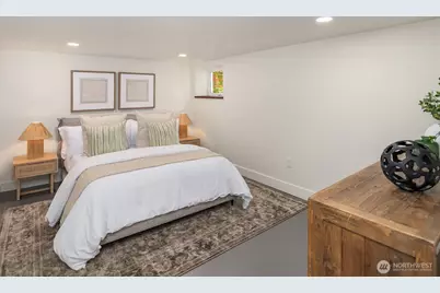 3915 Sunnyside Avenue N, Seattle, WA 98103 - Photo 24