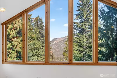 921 Snoqualmie Drive, Snoqualmie Pass, WA 98068 - Photo 10