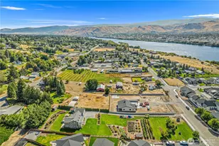 2403 NW Columbia Ave, East Wenatchee, WA 98802 - Photo 6