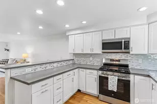 12333 28th Ave NE, Seattle, WA 98125 - Photo 2
