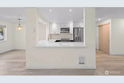 9910 NE 137th Street #C111, Kirkland, WA 98034 - Photo 4