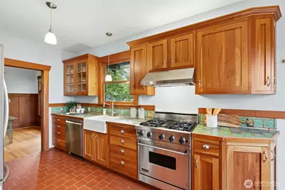 1200 N 44th Street, Seattle, WA 98103 - Photo 10