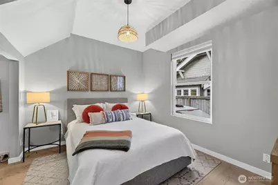 7124 Wright Avenue SW, Seattle, WA 98136 - Photo 16