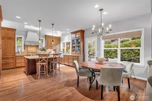 1260 108th Ave NE, Bellevue, WA 98004 - Photo 10