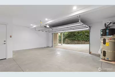 12751 37th Avenue NE, Seattle, WA 98125 - Photo 38