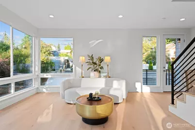 12751 37th Avenue NE, Seattle, WA 98125 - Photo 4
