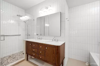 17432 Bothell Way NE #B-307, Bothell, WA 98011 - Photo 14