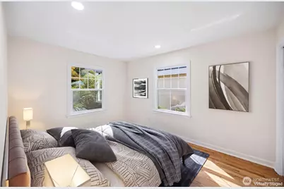 5049 Pullman Avenue NE, Seattle, WA 98105 - Photo 12