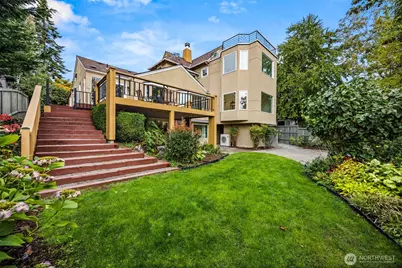 5049 Pullman Avenue NE, Seattle, WA 98105 - Photo 34