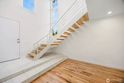 5049 Pullman Avenue NE, Seattle, WA 98105 - Photo 14