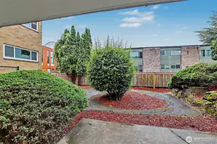 315 13th Ave E, Seattle, WA 98102 - Photo 10