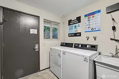 315 13th Avenue E, Seattle, WA 98102 - Photo 12