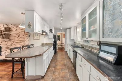 4905 93rd Avenue W, University Place, WA 98467 - Photo 8