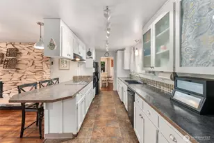 4905 93rd Ave W, University Place, WA 98467 - Photo 8