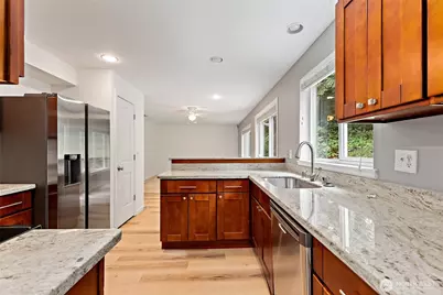 13250 235th Street SE, Issaquah, WA 98027 - Photo 18