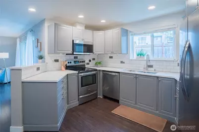 11920 98th Avenue NE #302, Kirkland, WA 98034 - Photo 4