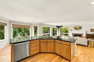 4027 35th Ave W, Seattle, WA 98199 - Photo 12