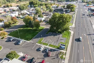 805 NE 3rd Ave, Milton-Freewater, OR 97862 - Photo 1
