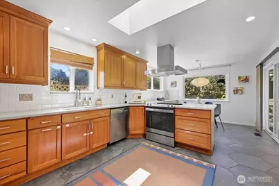 8629 36th Avenue SW, Seattle, WA 98126 - Photo 14