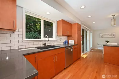 5212 W Mercer Place, Mercer Island, WA 98040 - Photo 14
