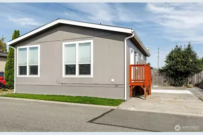 225 NE Ernst Street #114, Oak Harbor, WA 98277 - Photo 2