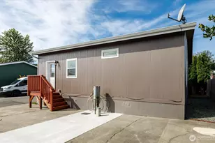 225 NE Ernst St, Oak Harbor, WA 98277 - Photo 22
