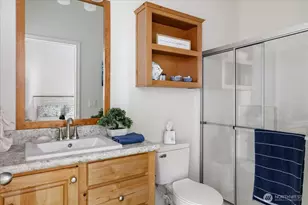 225 NE Ernst St, Oak Harbor, WA 98277 - Photo 14