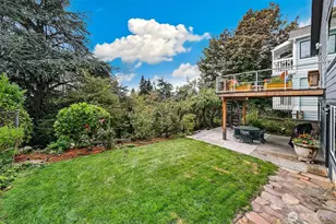 2137 N 86th St, Seattle, WA 98103 - Photo 26