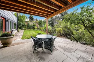 2137 N 86th St, Seattle, WA 98103 - Photo 24